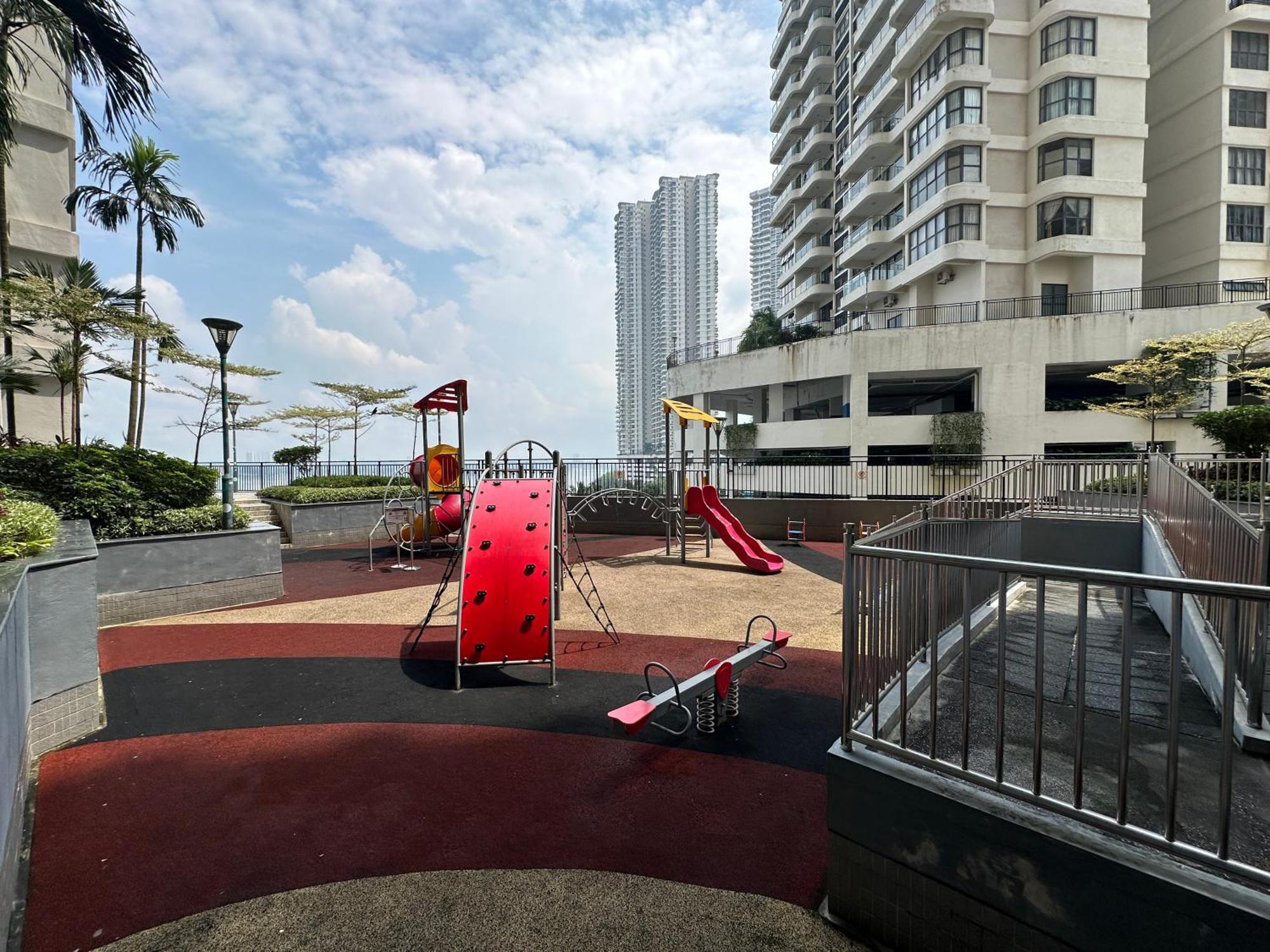 Harmony 3 Bedroom Sunset Danga Bay By Hauz Cinta Apartment